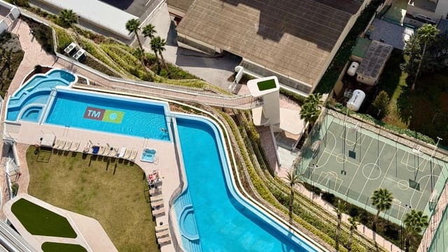 3 soveværelse Penthouse til salg i Playa Poniente, Benidorm med swimmingpool - € 1.339.000 (Ref: 9695345)