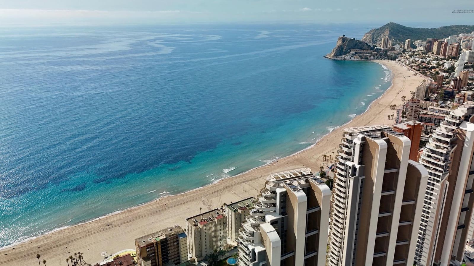 3 bedroom Penthouse for sale in Benidorm with pool - € 1,339,000 (Ref: 9695345)