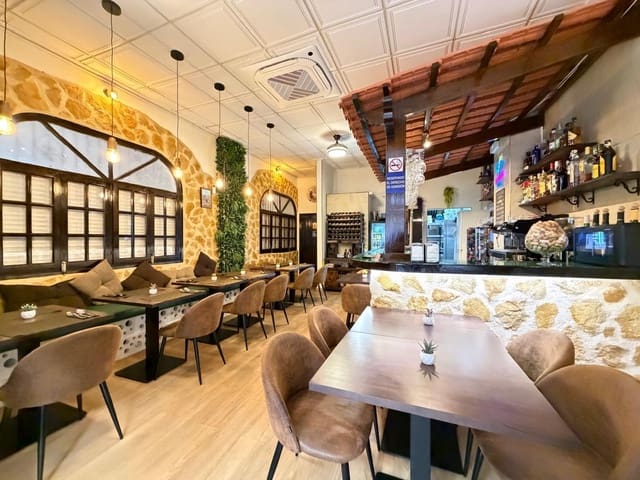 Comercial para venda em Playa de los Locos, Torrevieja - 200 000 € (Ref: 9695348)