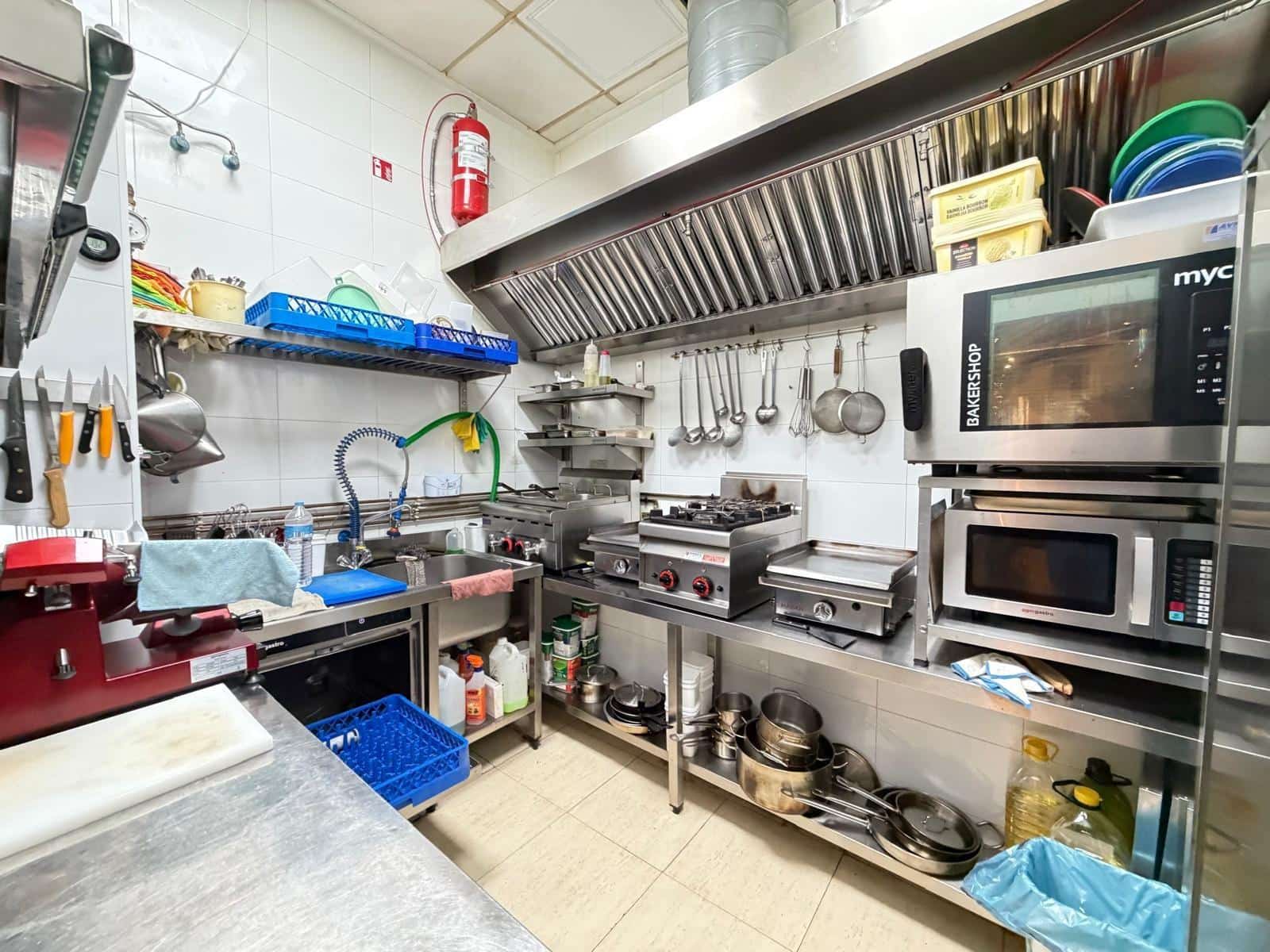 Comercial para venda em Torrevieja - 200 000 € (Ref: 9695348)