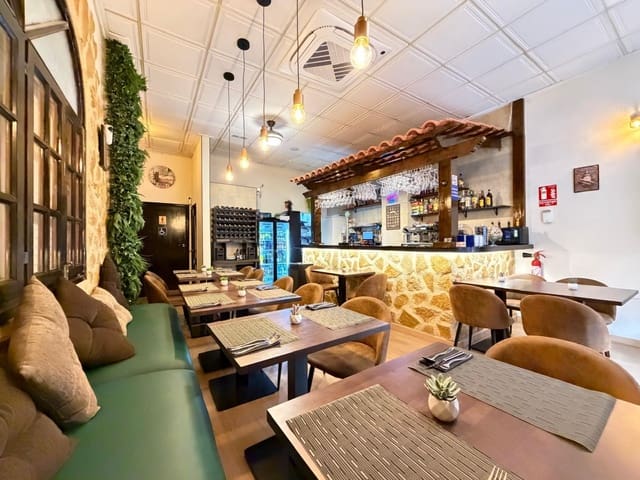 Comercial para venda em Playa de los Locos, Torrevieja - 200 000 € (Ref: 9695348)