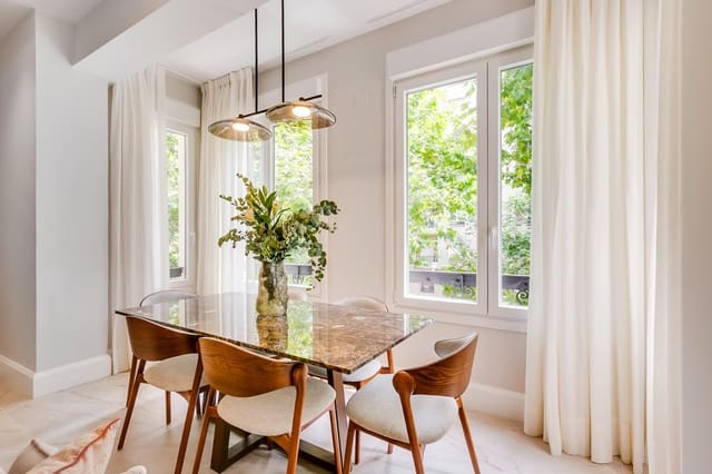 Piso de 3 habitaciones en Vallehermoso, Madrid ciudad en venta - 1.196.000 € (Ref: 9701630)