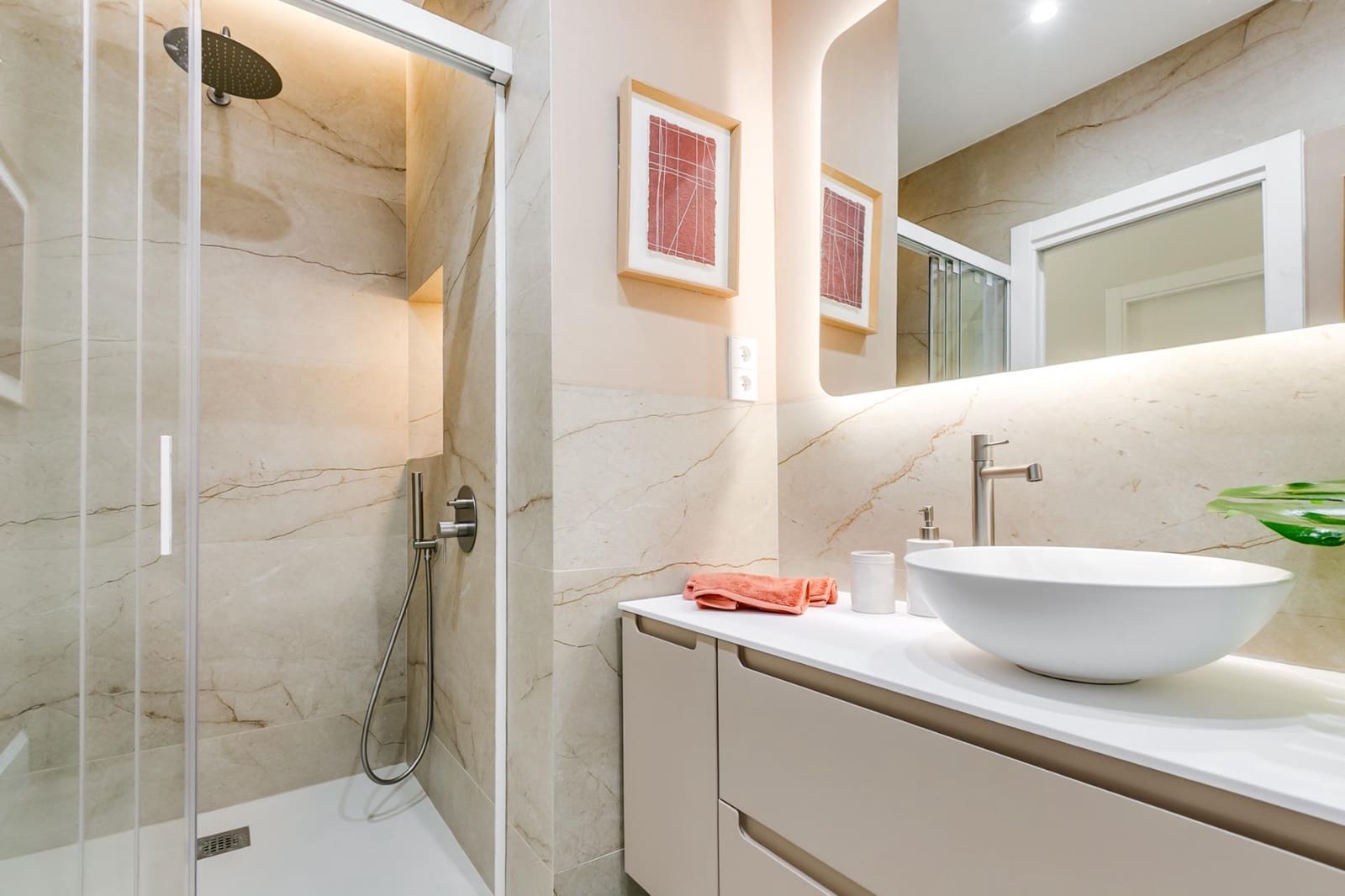 3 bedroom Flat for sale in Madrid city - € 1,196,000 (Ref: 9701630)