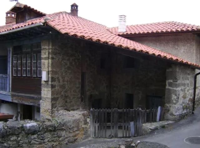 2 bedroom Finca/Country House for sale in Oviedo - € 28,000 (Ref: 9701632)