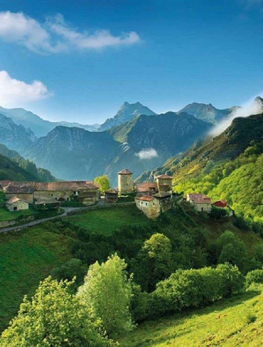 2 bedroom Finca/Country House for sale in Oviedo - € 28,000 (Ref: 9701632)