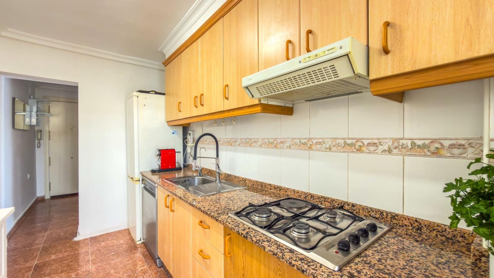 3 bedroom Penthouse for sale in Alicante / Alacant city - € 120,000 (Ref: 9711968)