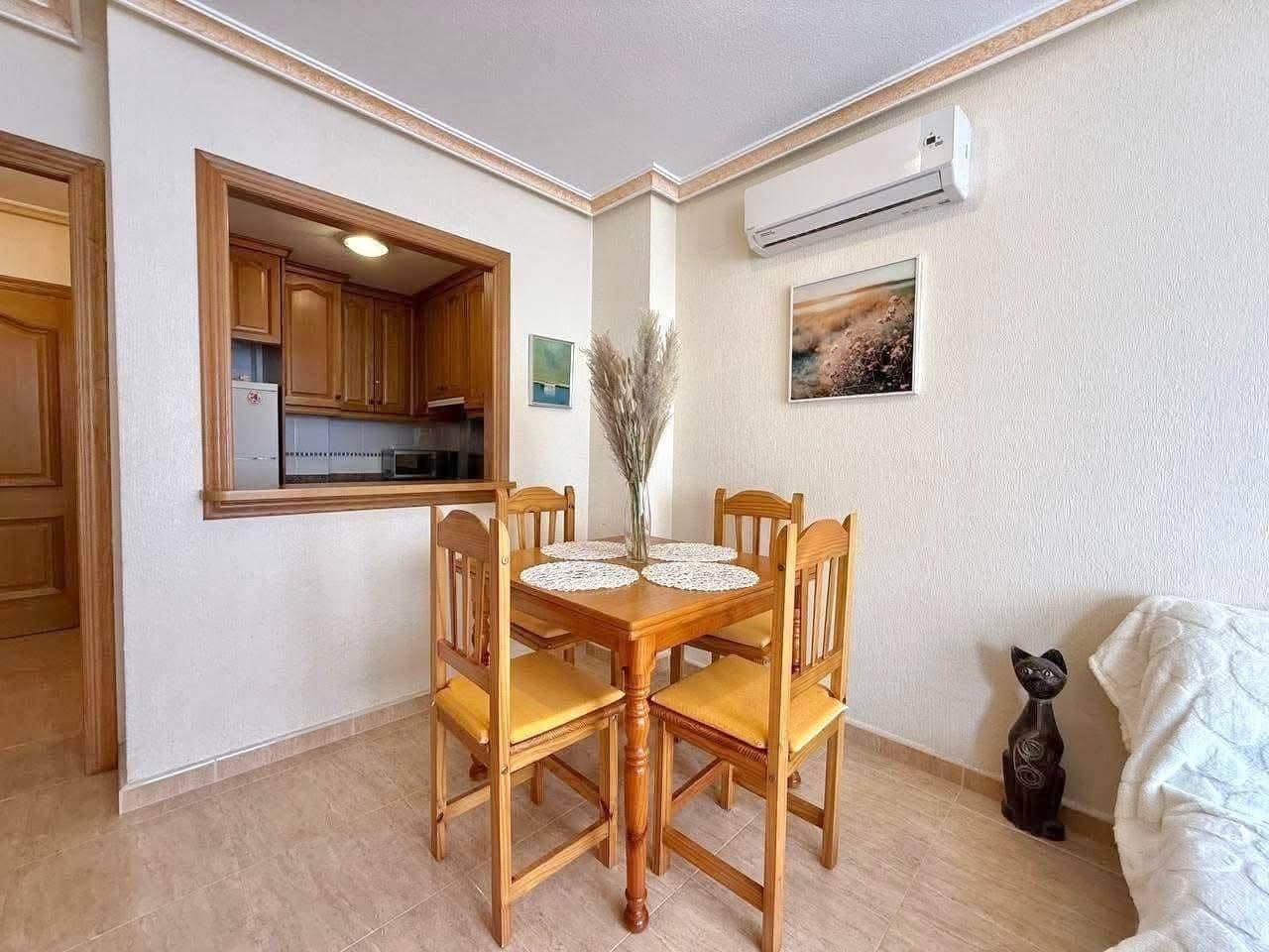 Apartamento de 1 habitación en Torrevieja en venta - 129.900 € (Ref: 9711971)