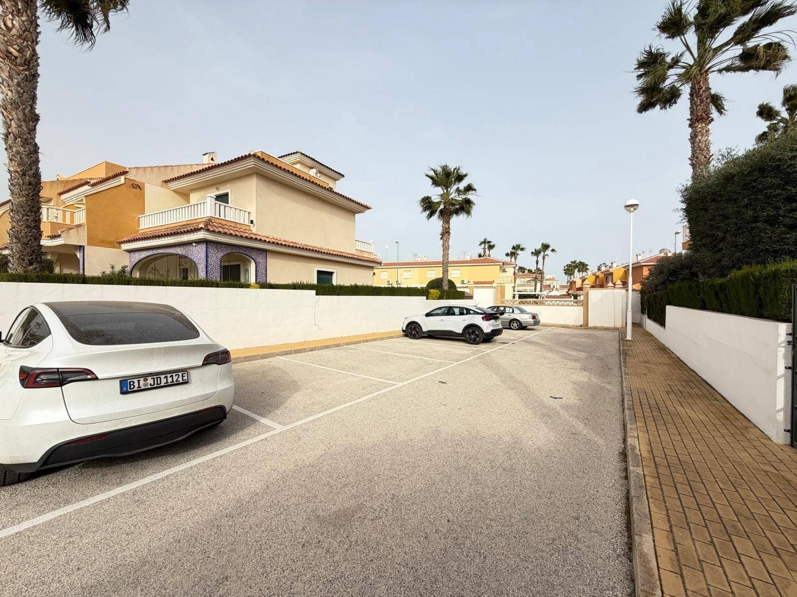 2 soveværelse Bungalow til salg i Dona Pepa med swimmingpool - € 159.900 (Ref: 9711973)