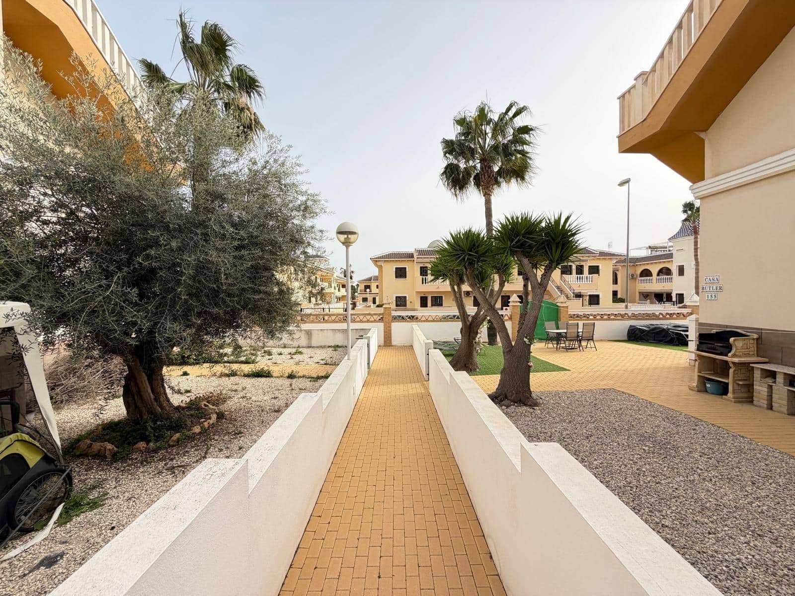 2 soveværelse Bungalow til salg i Dona Pepa med swimmingpool - € 159.900 (Ref: 9711973)