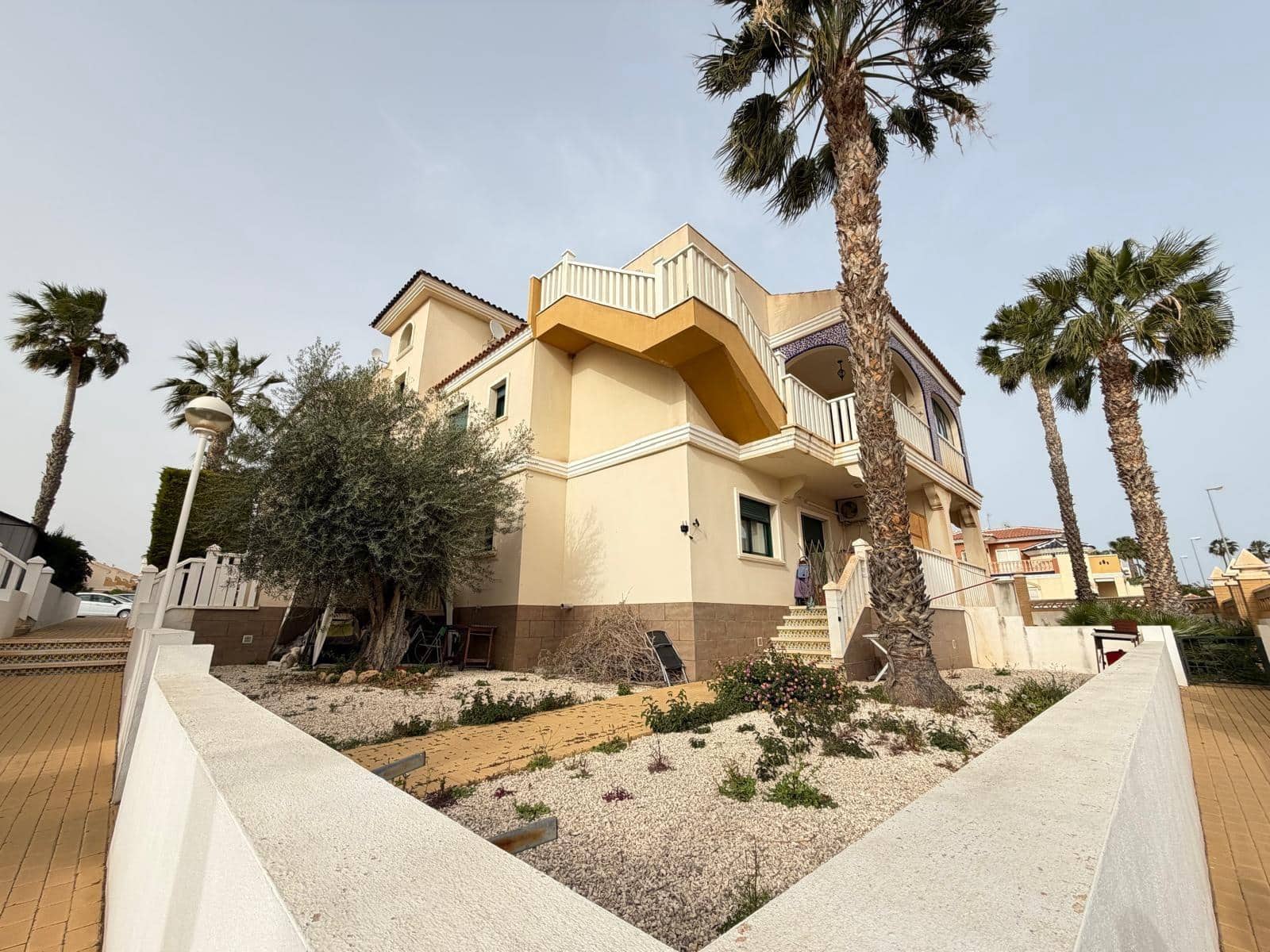 2 soveværelse Bungalow til salg i Dona Pepa med swimmingpool - € 159.900 (Ref: 9711973)