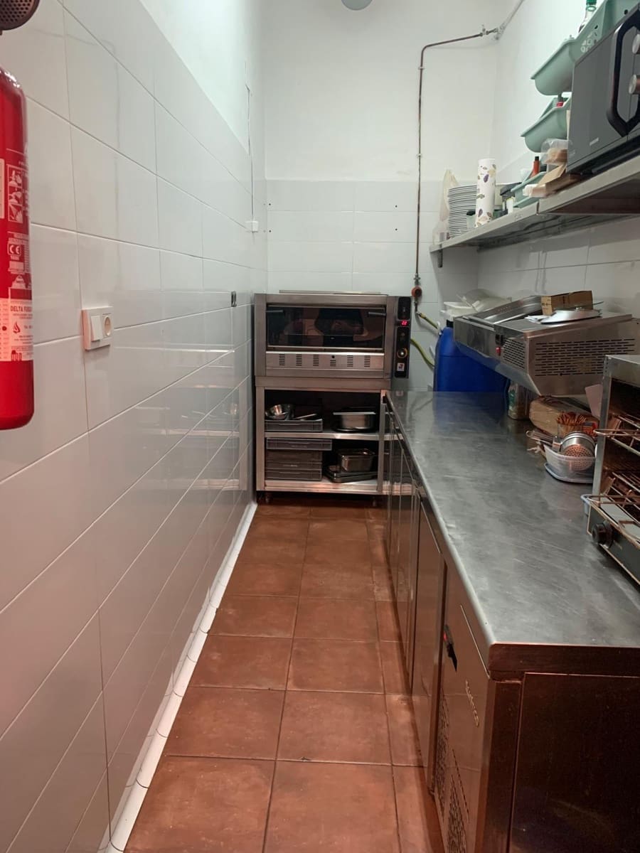 Comercial para venda em Torrevieja - 46 990 € (Ref: 9719956)