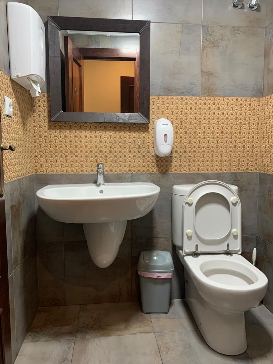 Comercial para venda em Torrevieja - 46 990 € (Ref: 9719956)