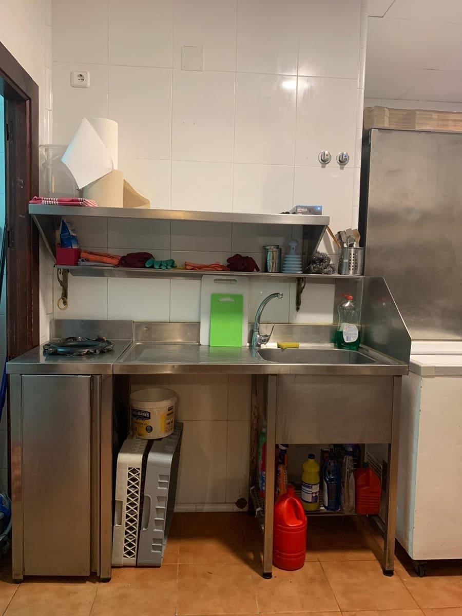 Comercial para venda em Torrevieja - 46 990 € (Ref: 9719956)