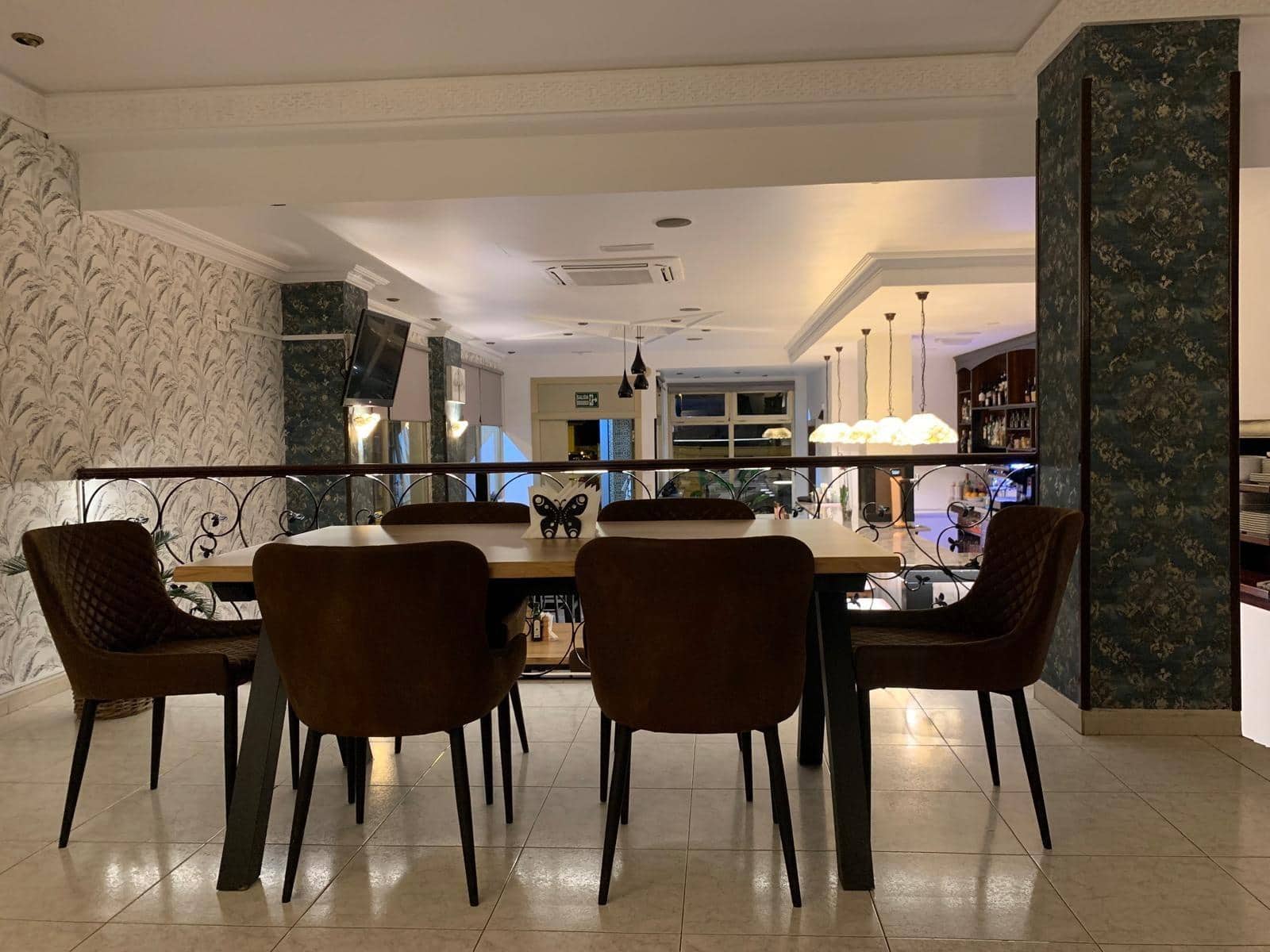 Comercial para venda em Torrevieja - 46 990 € (Ref: 9719956)