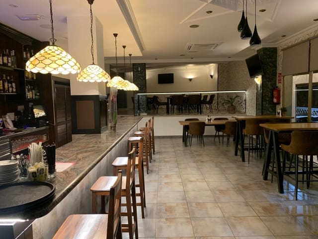 Comercial para venda em Playa de los Locos, Torrevieja - 46 990 € (Ref: 9719956)