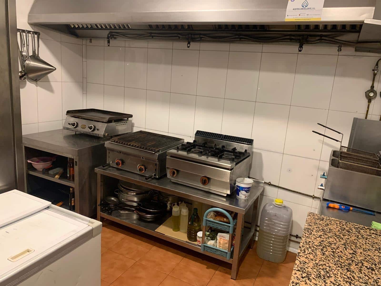 Comercial para venda em Torrevieja - 46 990 € (Ref: 9719956)