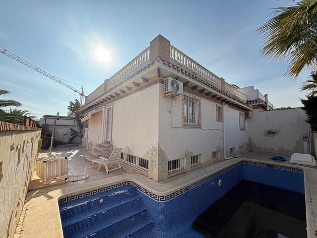 5 Zimmer Doppelhaus zu verkaufen in La Mata, Torrevieja - 590.000 € (Ref: 9719957)