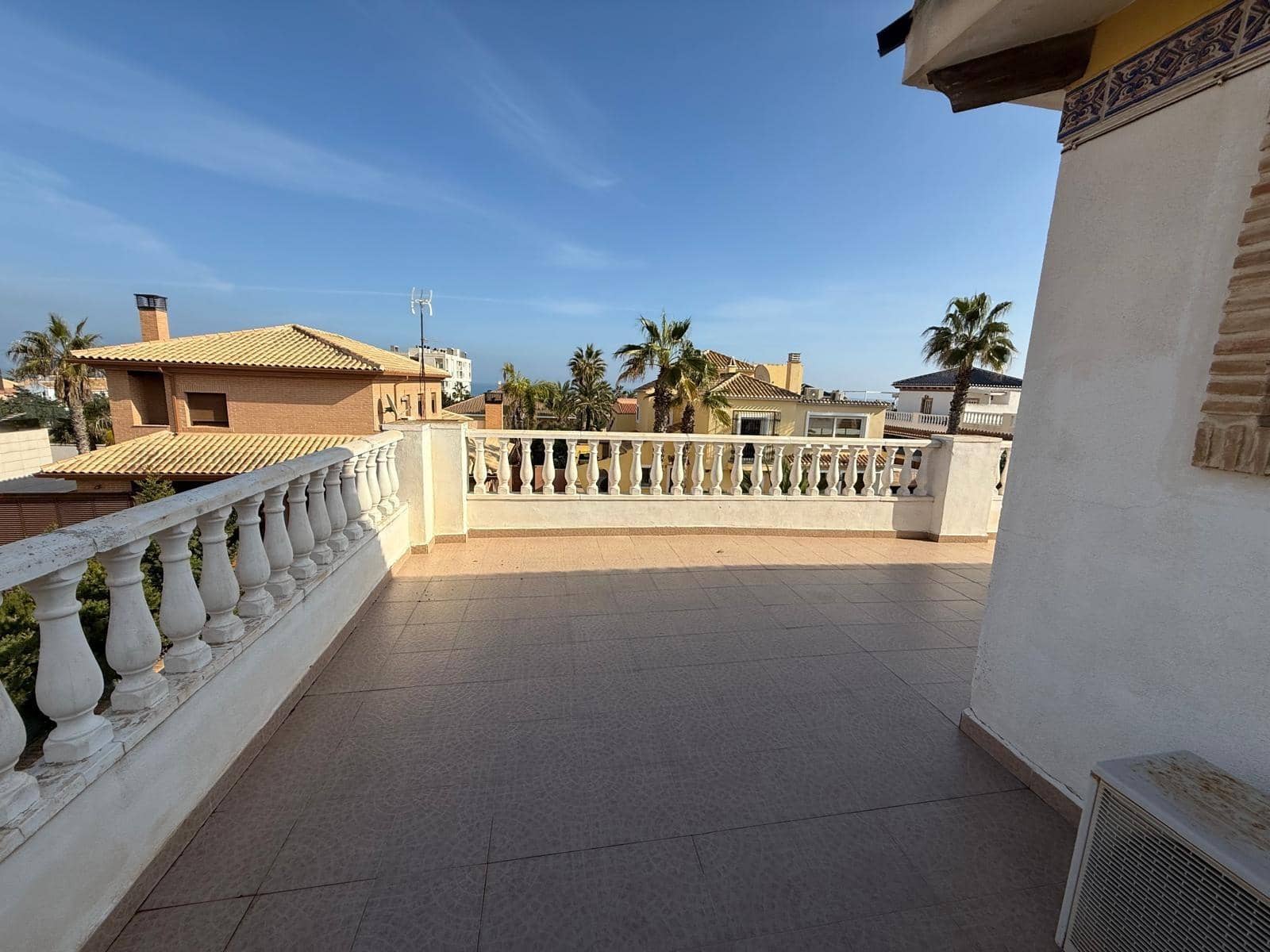 5 soveværelse Semi-Rækkehus til salg i La Mata - € 590.000 (Ref: 9719957)