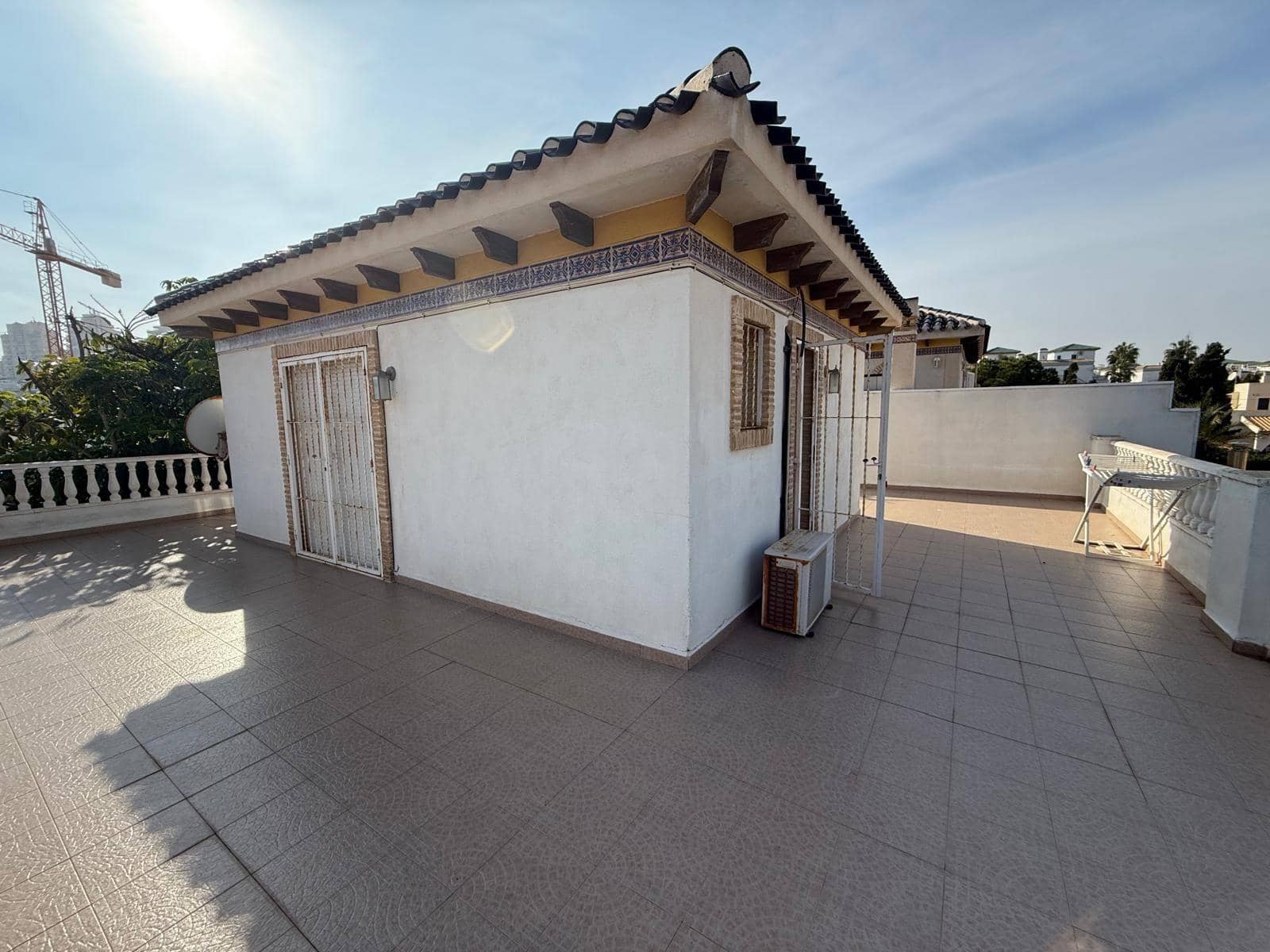 5 soveværelse Semi-Rækkehus til salg i La Mata - € 590.000 (Ref: 9719957)