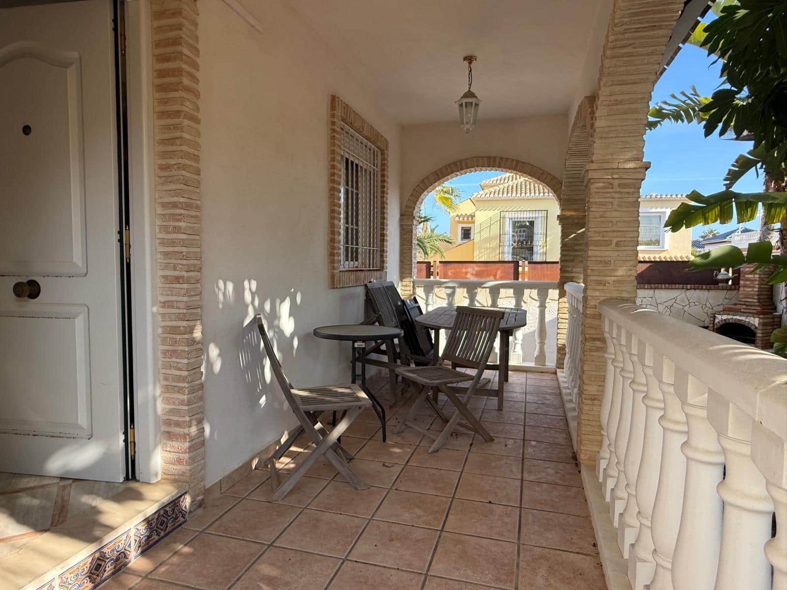 5 soveværelse Semi-Rækkehus til salg i La Mata - € 590.000 (Ref: 9719957)