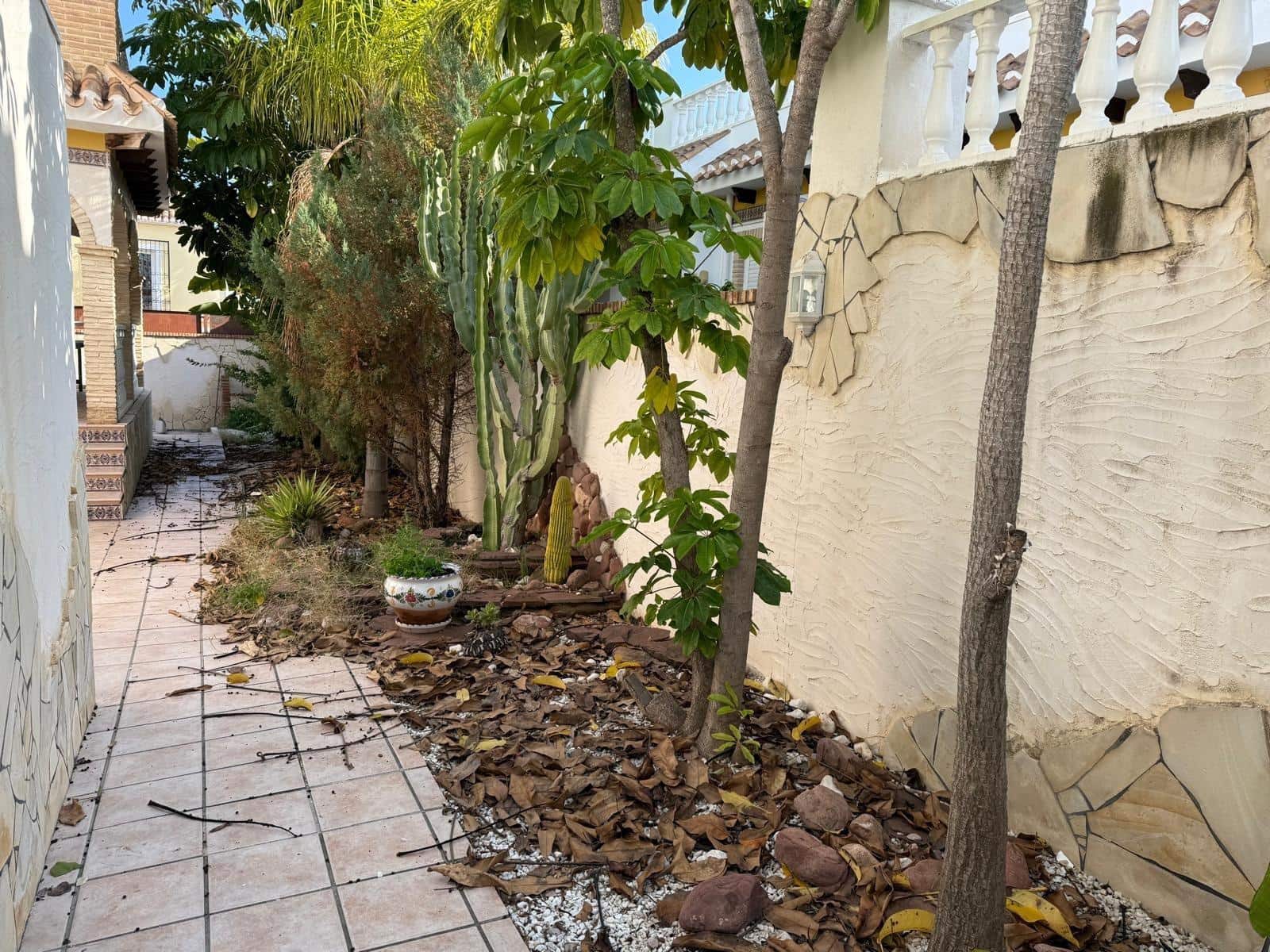 5 soveværelse Semi-Rækkehus til salg i La Mata - € 590.000 (Ref: 9719957)