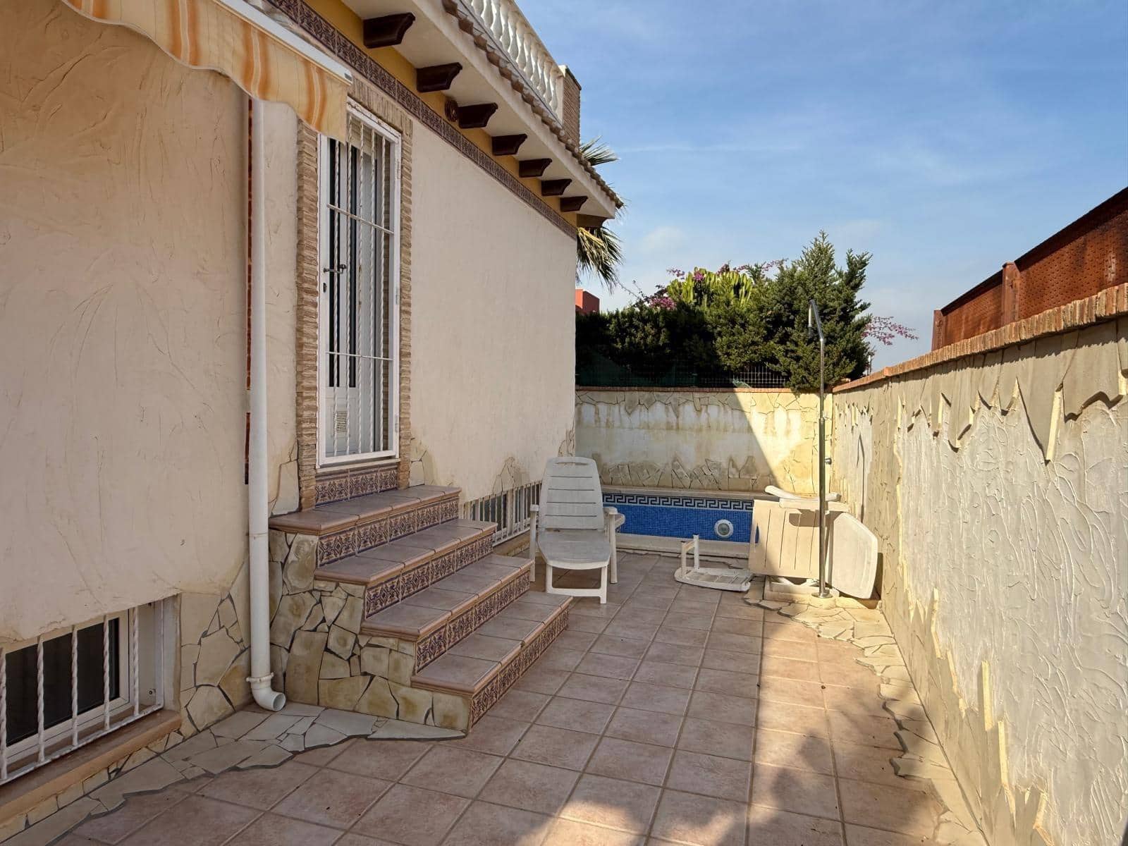 5 soveværelse Semi-Rækkehus til salg i La Mata - € 590.000 (Ref: 9719957)