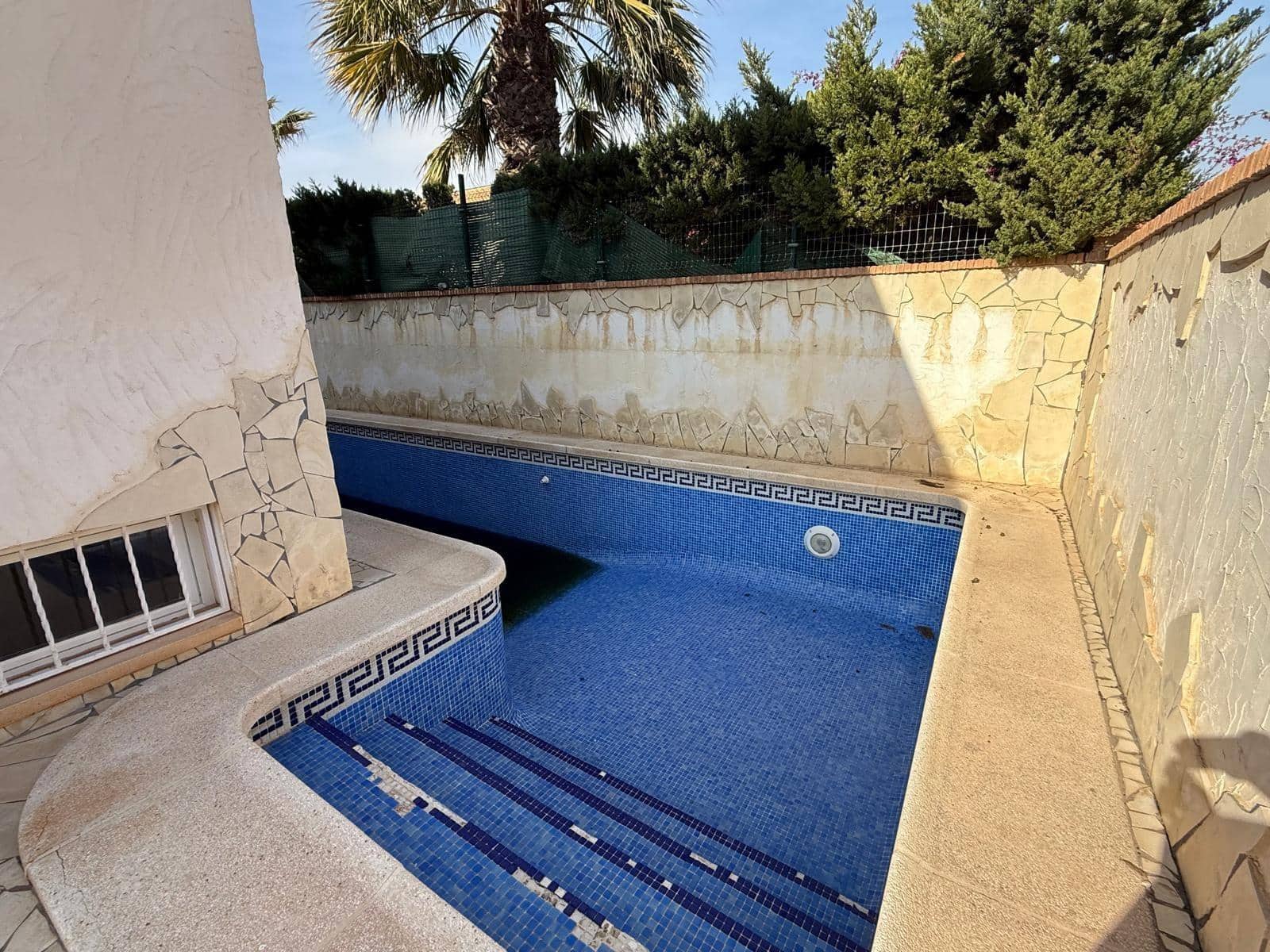 5 soveværelse Semi-Rækkehus til salg i La Mata - € 590.000 (Ref: 9719957)