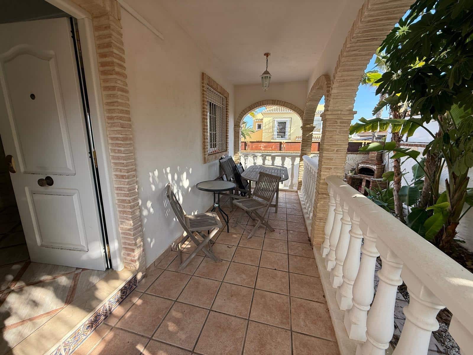 5 soveværelse Semi-Rækkehus til salg i La Mata - € 590.000 (Ref: 9719957)