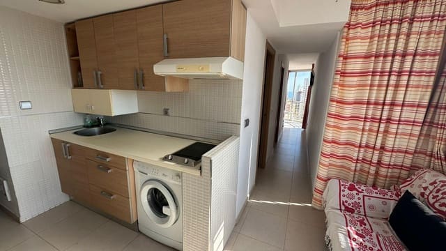 1 slaapkamer Appartement te koop in Juzgados - Plaza de Toros, Benidorm met zwembad - € 143.000 (Ref: 9721702)