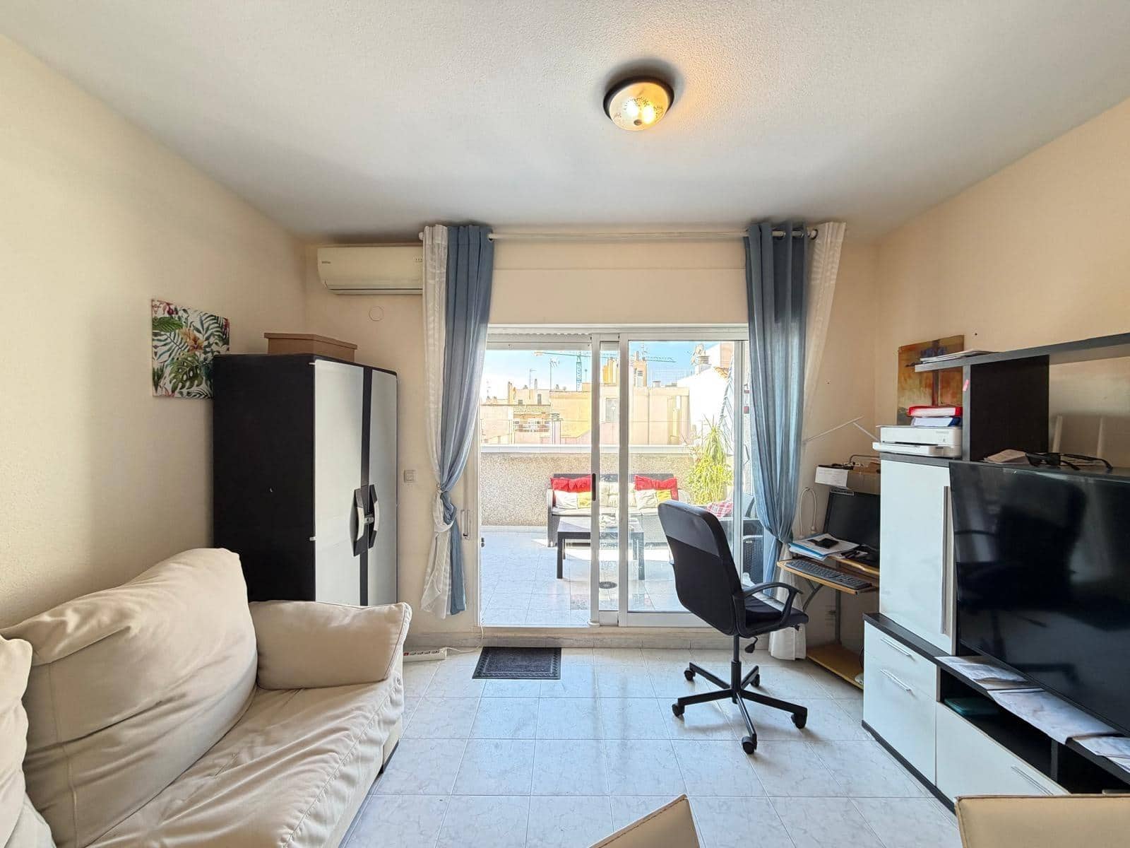 Ático de 1 habitación en Torrevieja en venta - 126.000 € (Ref: 9721706)