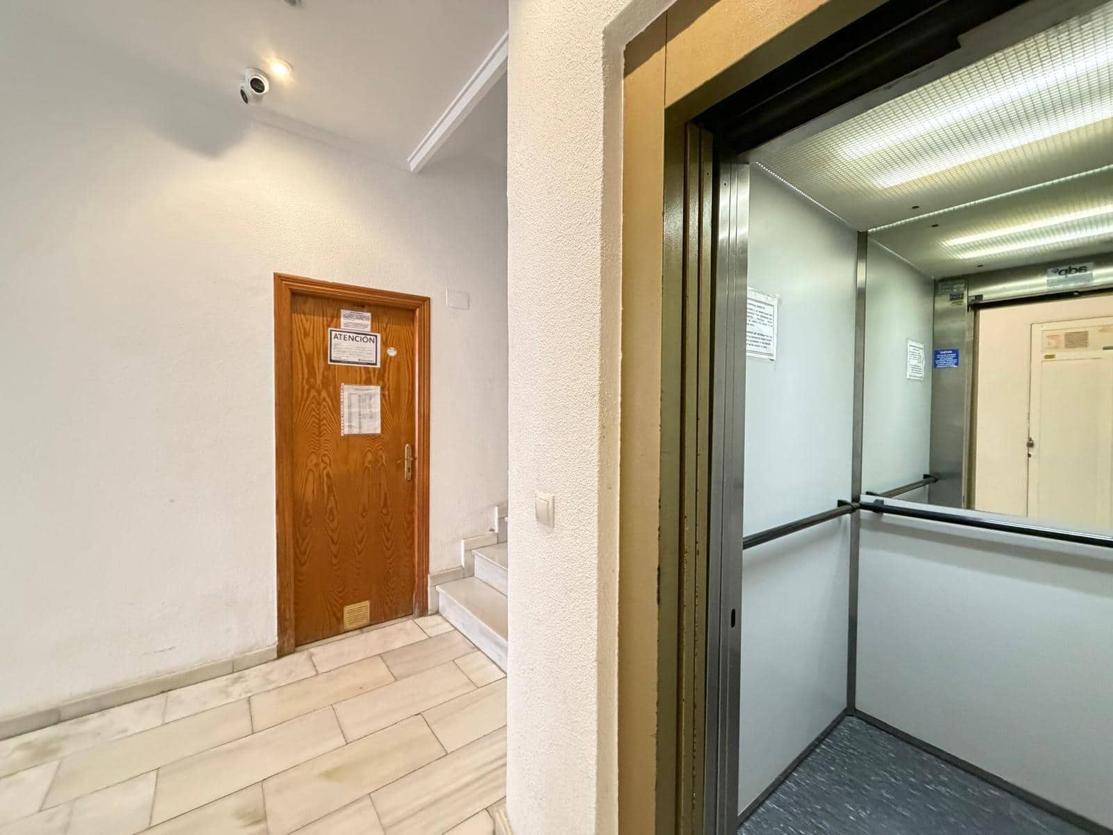 Ático de 1 habitación en Torrevieja en venta - 126.000 € (Ref: 9721706)