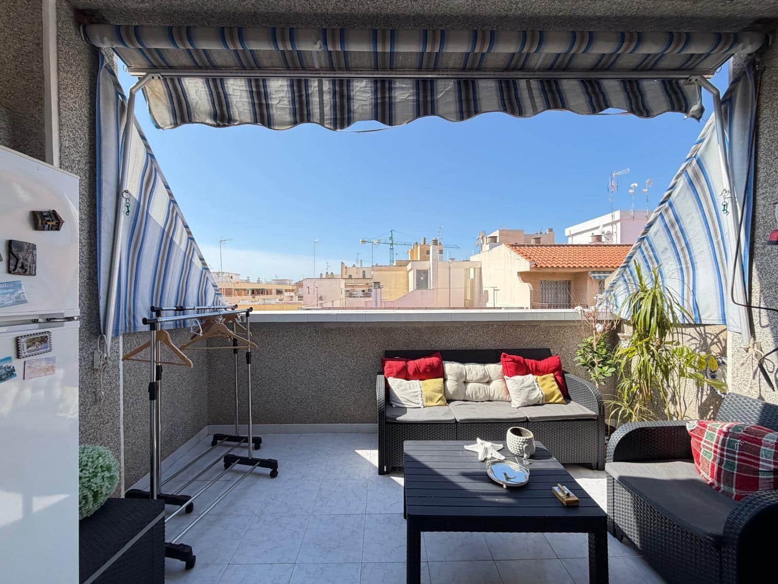 Ático de 1 habitación en Torrevieja en venta - 126.000 € (Ref: 9721706)
