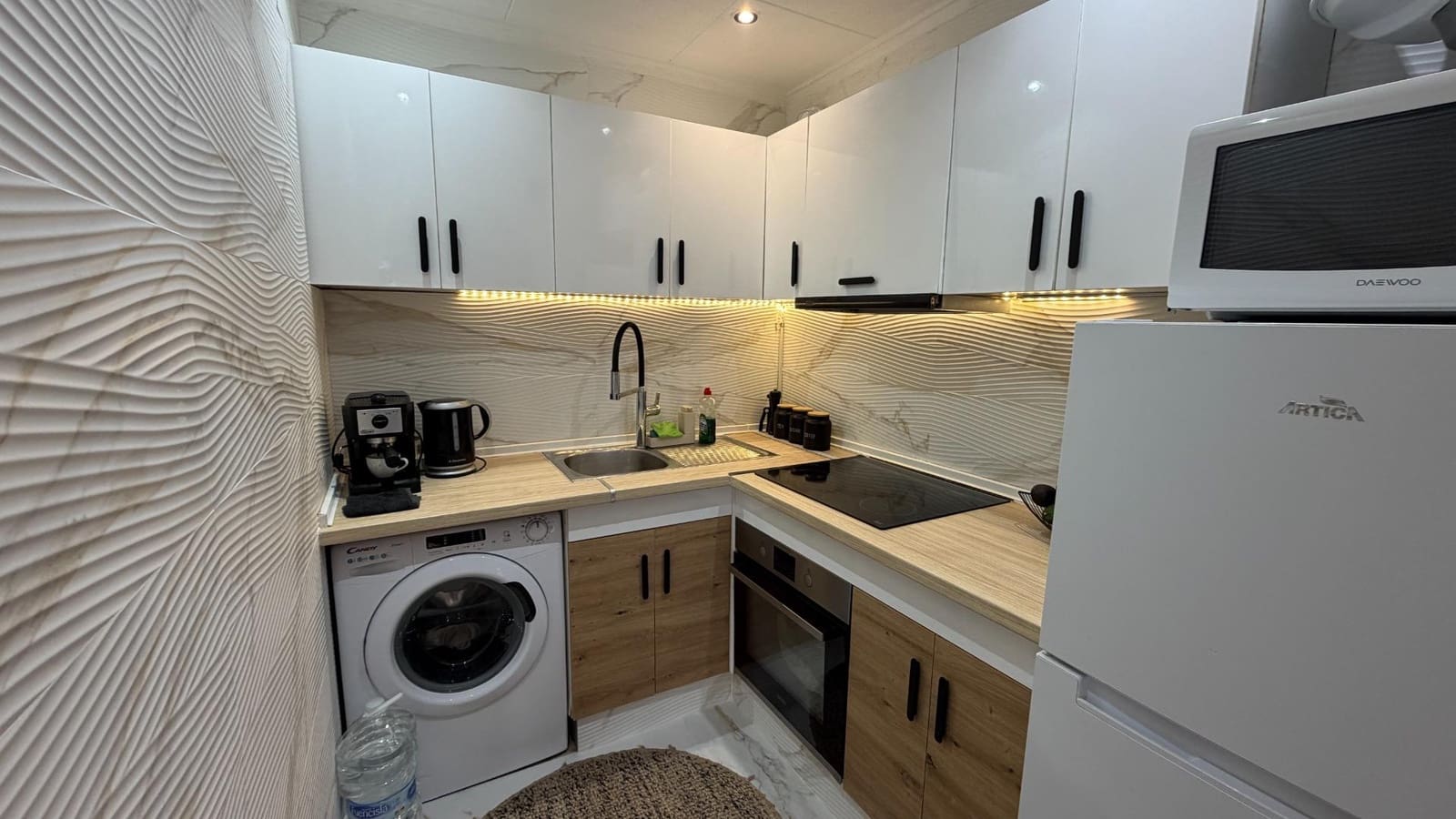 1 sypialnia Apartament na sprzedaż w Torrevieja z basenem - 159 900 € (Ref: 9732120)