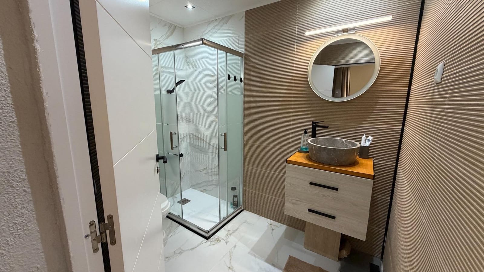 1 sypialnia Apartament na sprzedaż w Torrevieja z basenem - 159 900 € (Ref: 9732120)