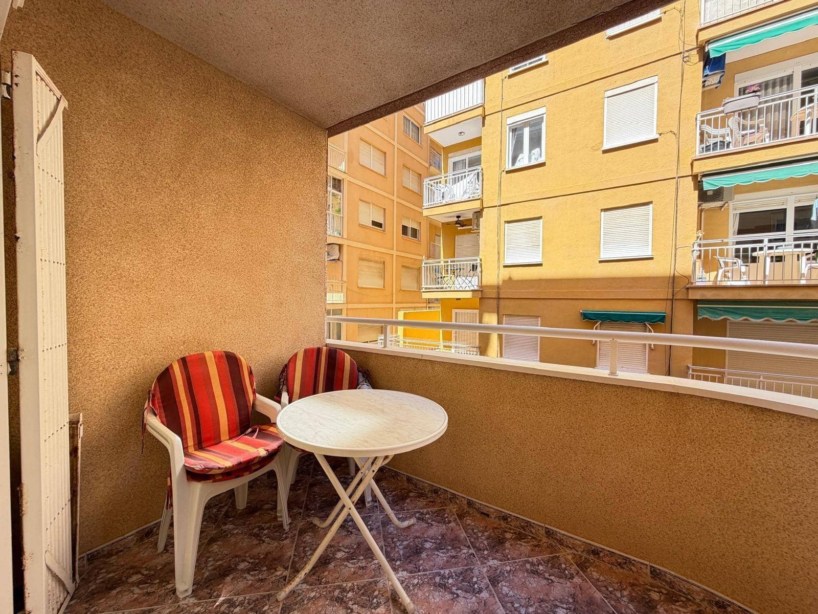 2 quarto Apartamento para venda em Torrevieja - 179 900 € (Ref: 9732121)