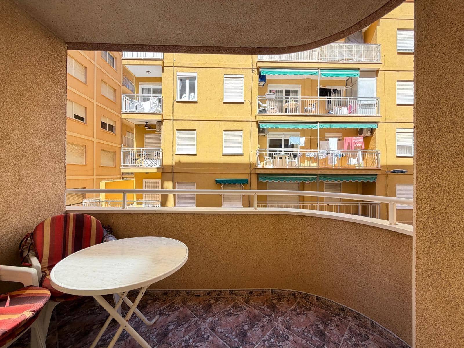 2 quarto Apartamento para venda em Torrevieja - 179 900 € (Ref: 9732121)