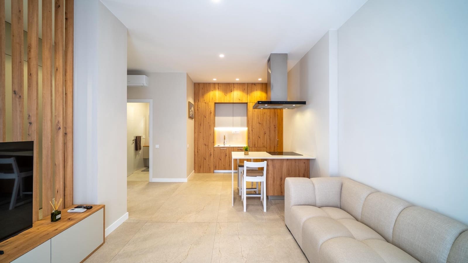 2 bedroom Apartment for sale in Alicante / Alacant city - € 208,000 (Ref: 9732122)