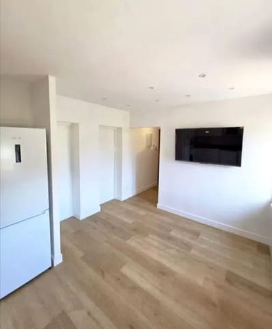 2 bedroom Apartment for sale in Oviedo - € 74,000 (Ref: 9732124)