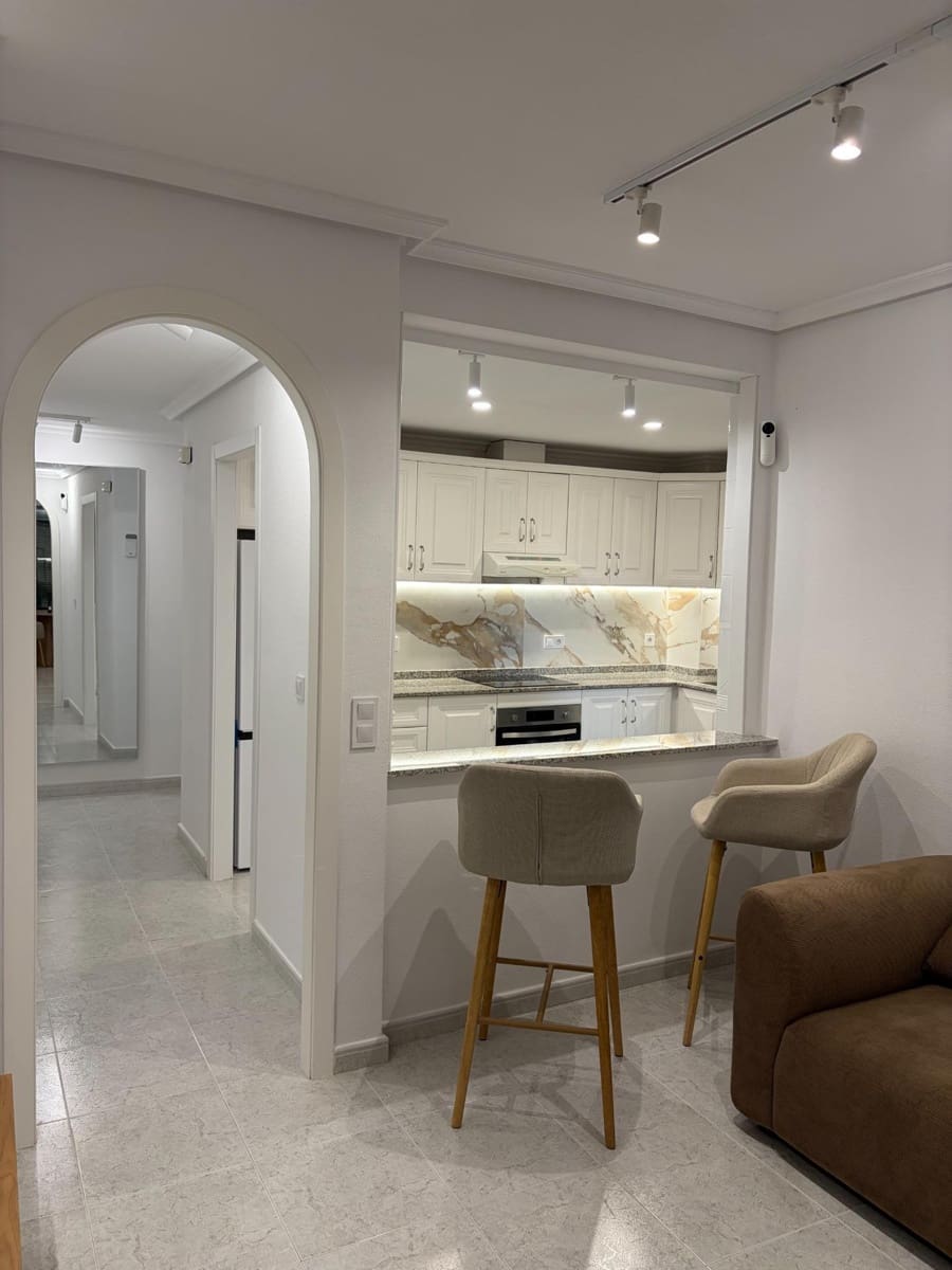 2 chambre Appartement à vendre à Orihuela Costa avec piscine - 249 000 € (Ref: 9735585)