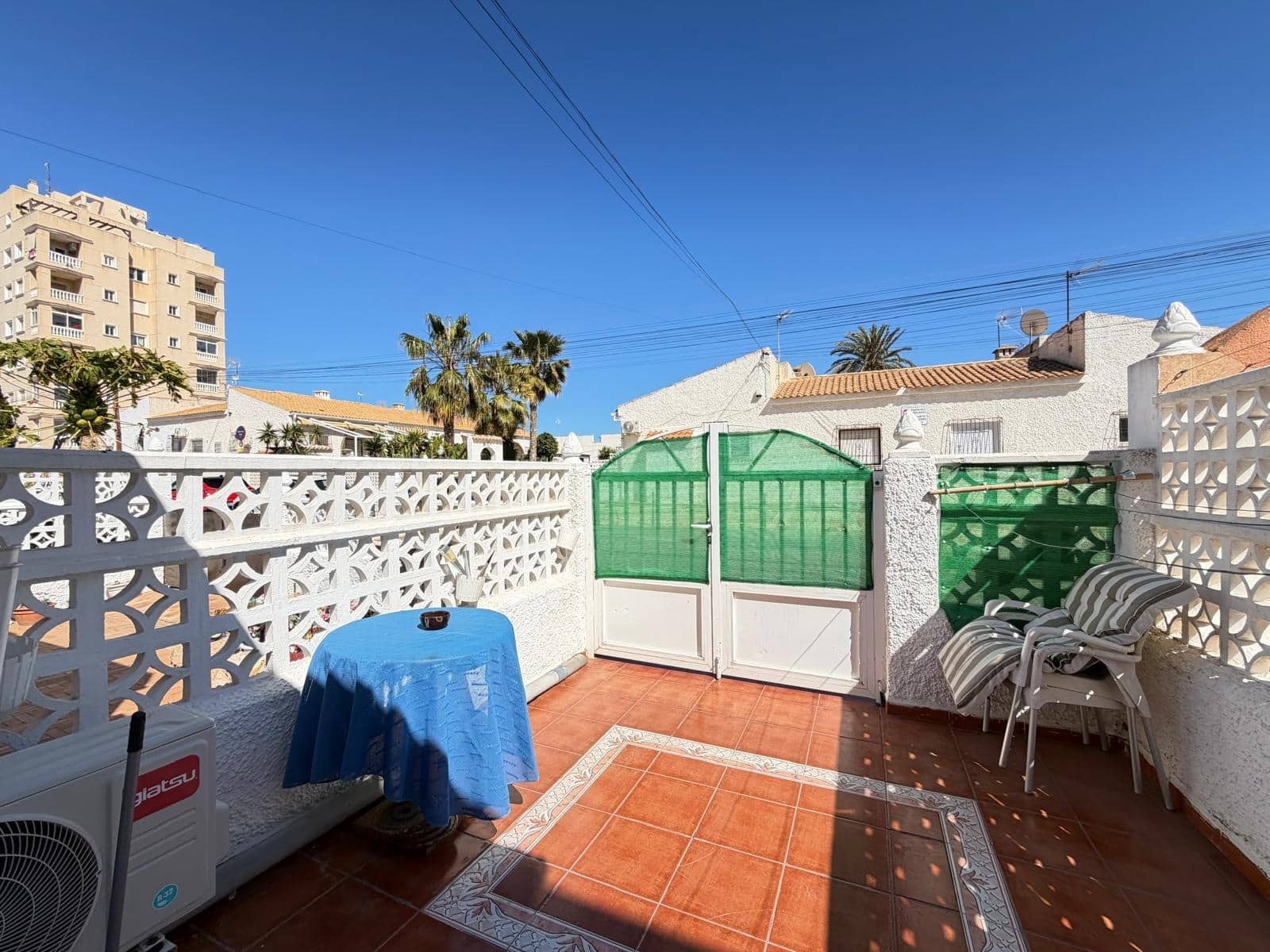 1 Zimmer Reihenhaus zu verkaufen in Torrevieja - 133.000 € (Ref: 9738565)