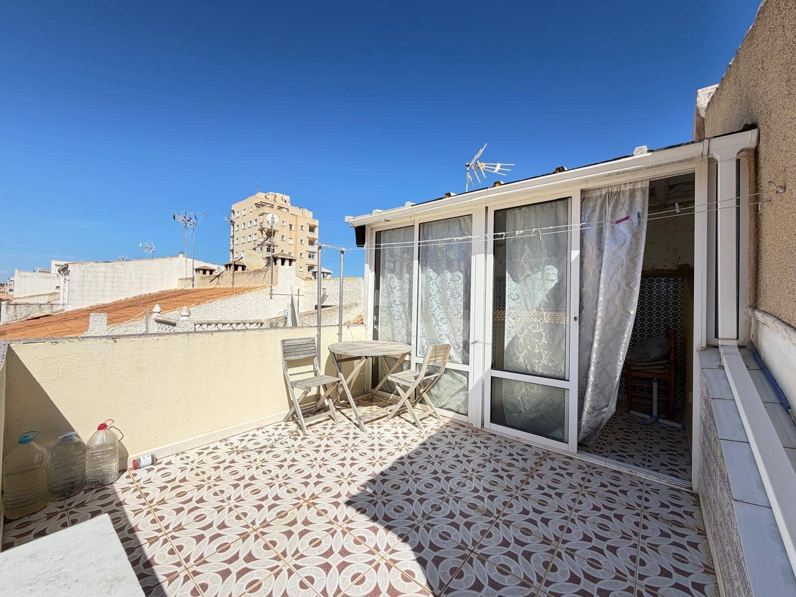 1 Zimmer Reihenhaus zu verkaufen in Torrevieja - 133.000 € (Ref: 9738565)