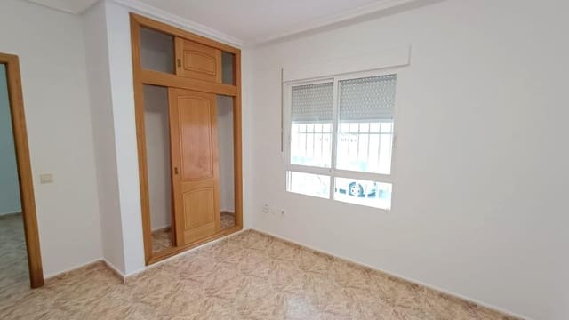 2 slaapkamer Appartement te koop in Avenida Habaneras - Curva de Palangre, Torrevieja - € 109.000 (Ref: 9738567)