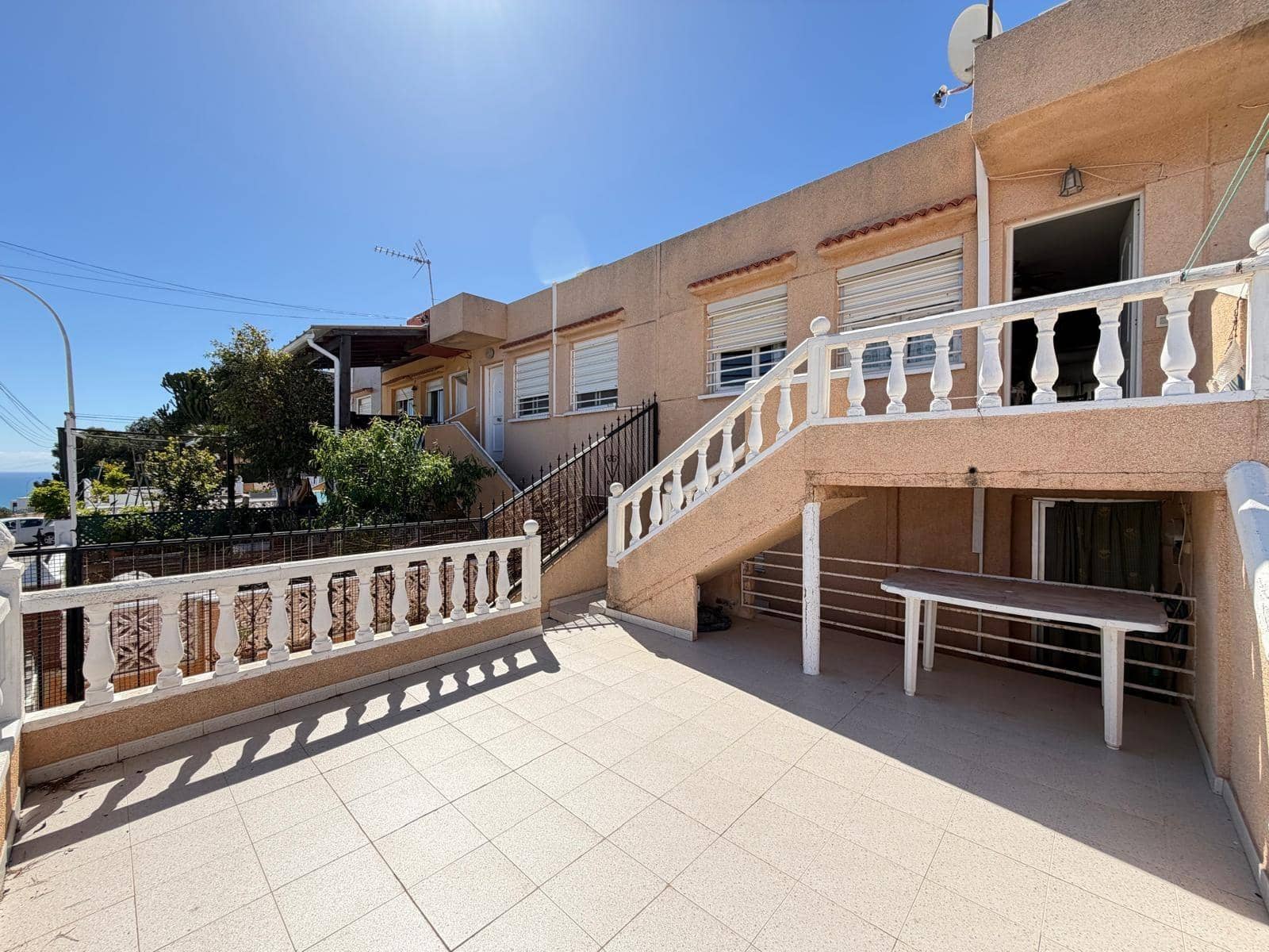 Adosado de 3 habitaciones en Gran Alacant en venta con garaje - 219.000 € (Ref: 9738569)