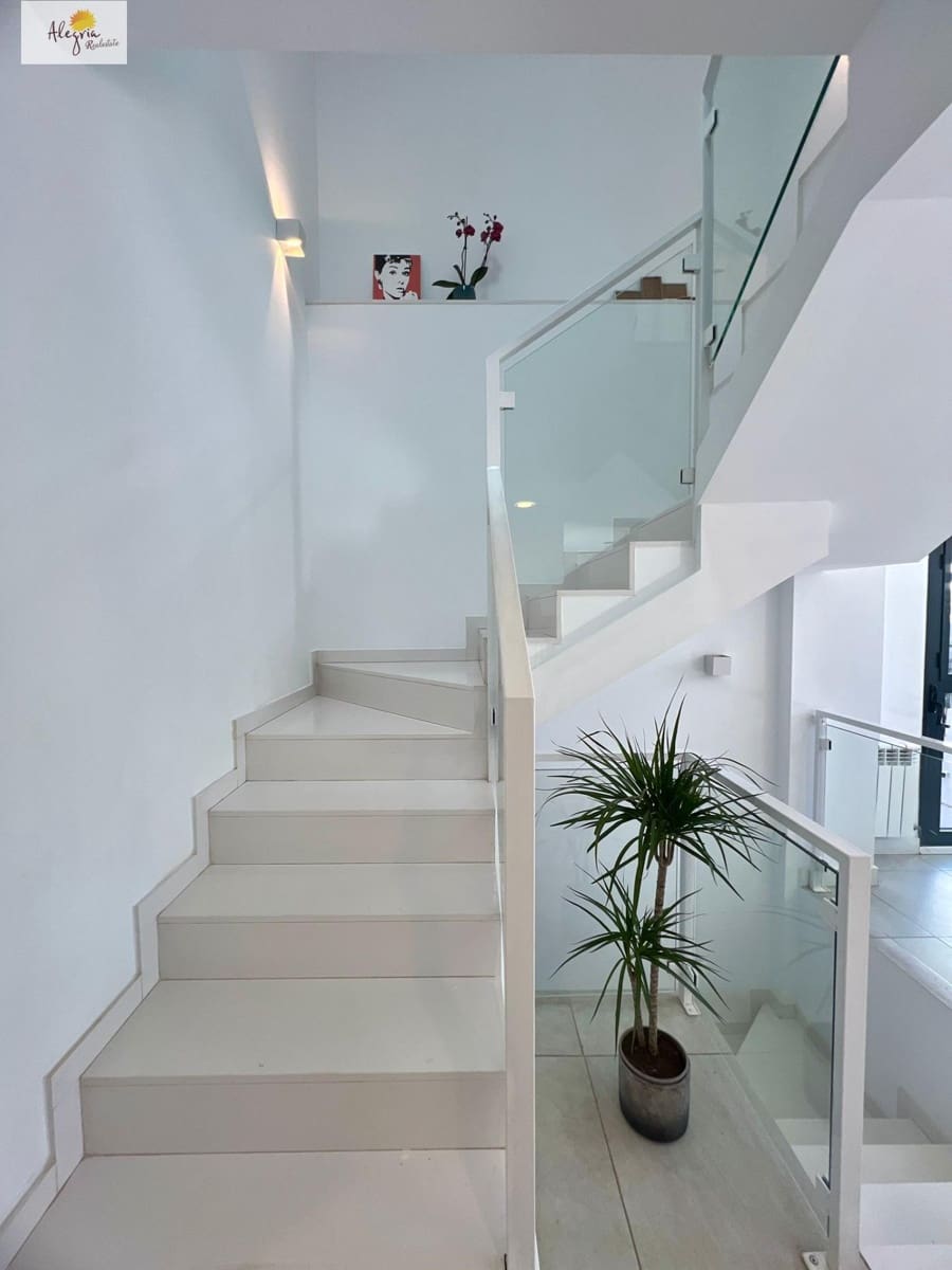 4 Zimmer Villa zu verkaufen in Betera mit Pool Garage - 800.000 € (Ref: 9741744)