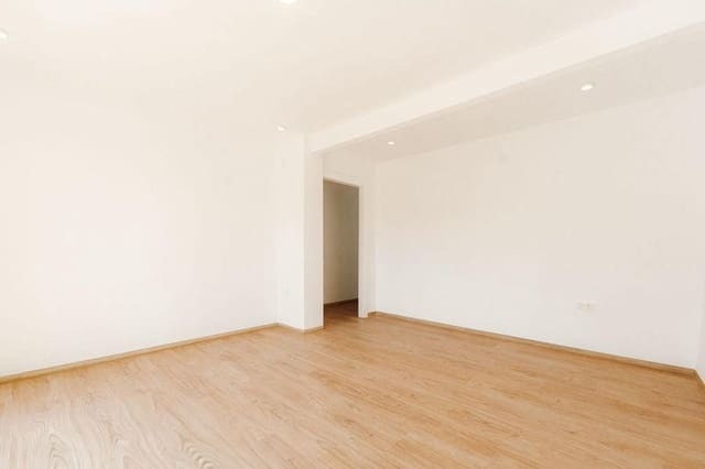 4 bedroom Penthouse for sale in Altea - € 299,000 (Ref: 9747888)