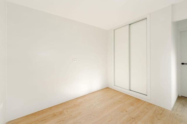 4 bedroom Penthouse for sale in Altea - € 299,000 (Ref: 9747888)