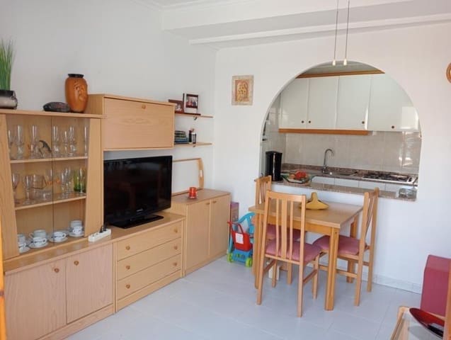 1 chambre Penthouse à vendre à Avenida Habaneras - Curva de Palangre, Torrevieja - 125 000 € (Ref: 9747890)
