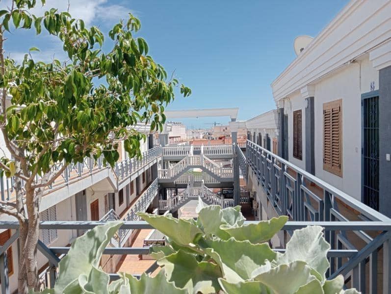 1 chambre Penthouse à vendre à Torrevieja - 125 000 € (Ref: 9747890)