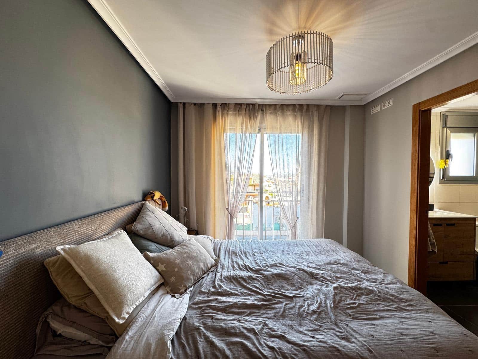 3 soveværelse Lejlighed til salg i Torrevieja med garage - € 285.000 (Ref: 9755676)