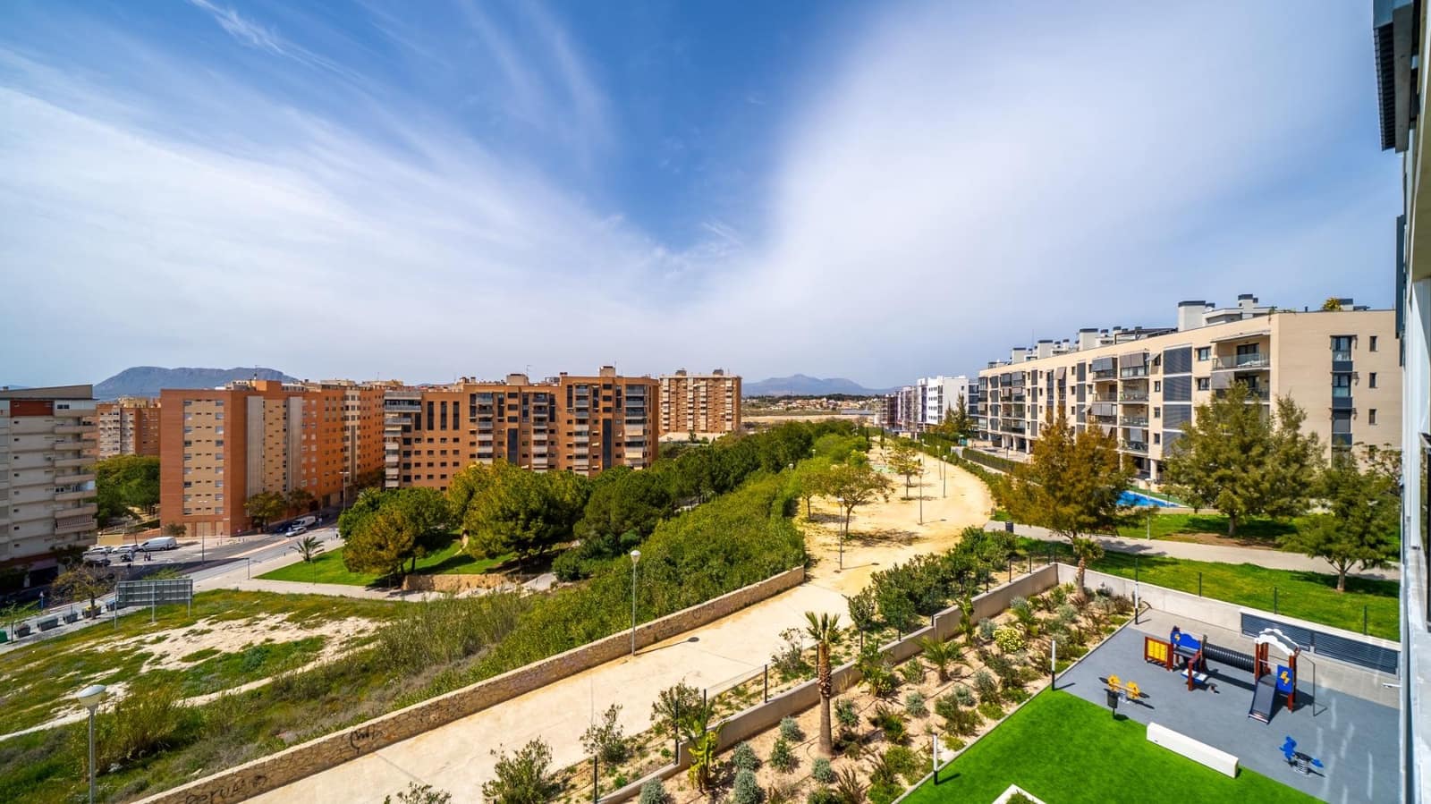 3 quarto Apartamento para venda em Alicante cidade com garagem - 387 000 € (Ref: 9755677)